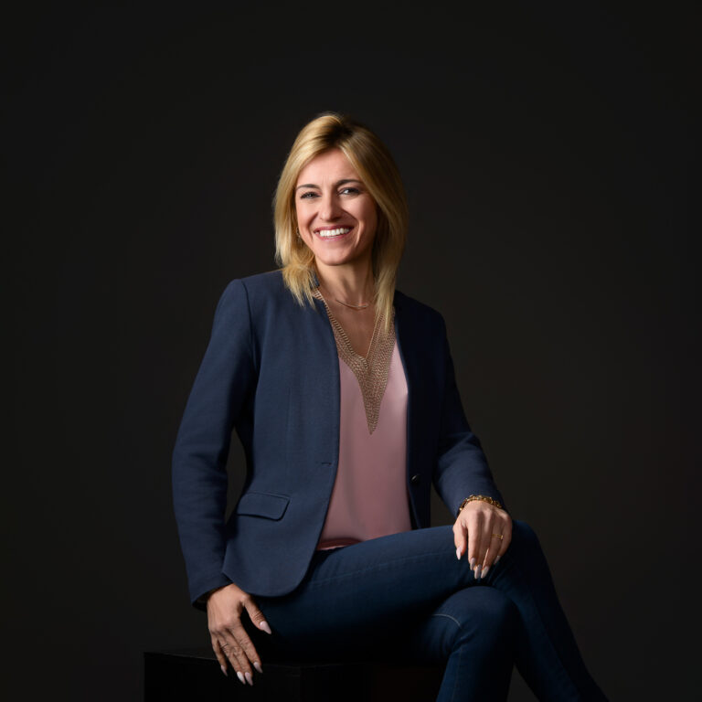 Avenir Digital - Stephanie Rennard
